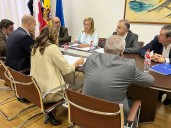 El PP sigue intentando negociar los presupuestos y pide a la oposición "sentido común" para alcanzar un acuerdo