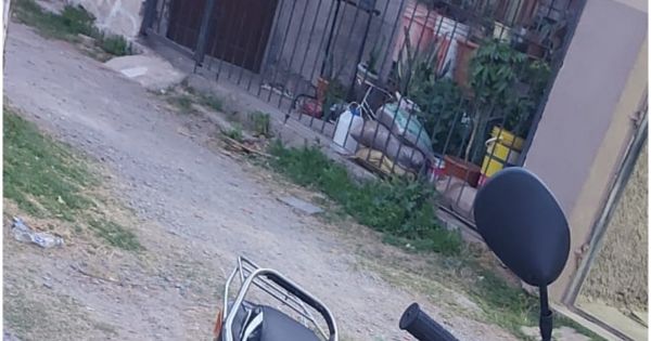 Salteña fue al acto de su hija y al salir se encontró con algo que le arruinó la mañana