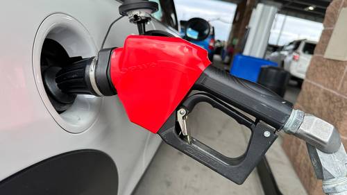 Gas prices near lowest level in 4 years ahead of Thanksgiving