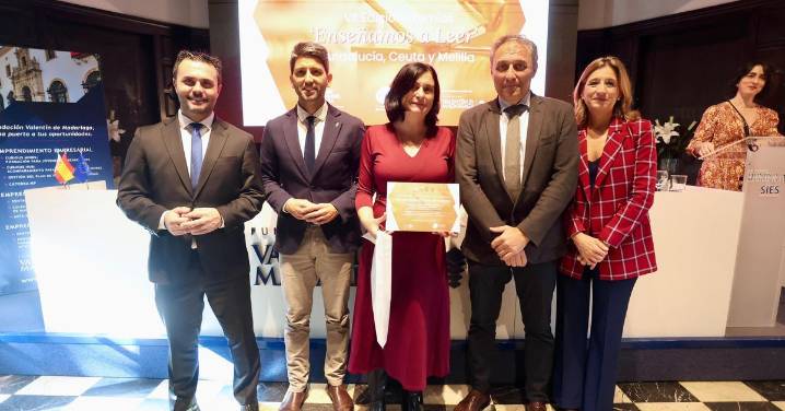 El IES Francisco Montoya de El Ejido sale galardonado en la VII edición de los Premios 'Enseñamos a Leer'