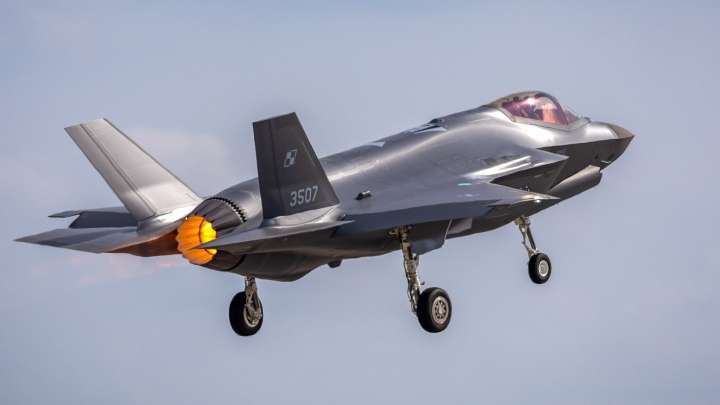 Poland Signs $500 Million Contract for AIM