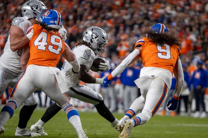 NFL Week 11 betting breakdown: Odds, picks, final scores for every game