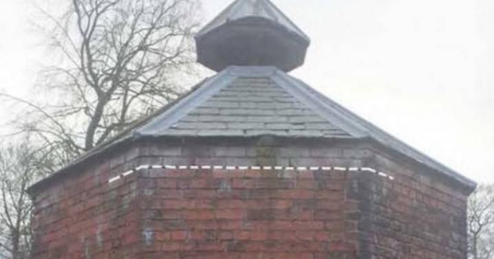 Crumbling park 200-year-old listed building set for painstaking restoration