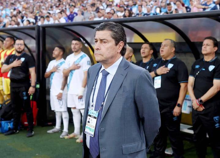 Queda Luis Fernando Tena fuera de la Copa del Mundo