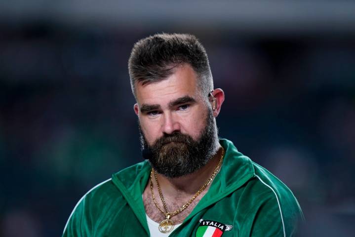 Jason Kelce weighs in on Jalen Hurts criticism, Eagles drama