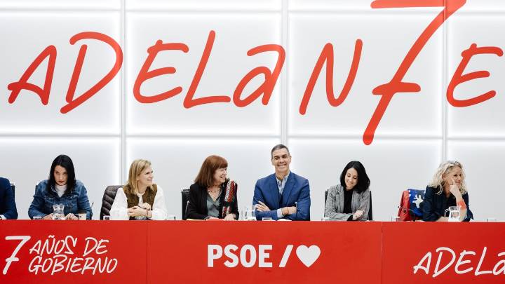 Cobardía en el PSOE: nadie alzará la voz en la ejecutiva