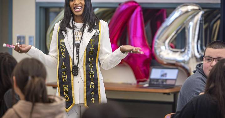 ‘The Blueprint’ for success: Nonprofit teaches Belen students to manage finances with boost from Jay