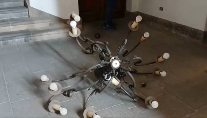 Un funcionario resultó lesionado tras la caída de un candelabro en un pasillo al interior del Palacio de La Moneda