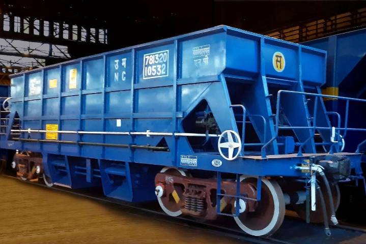 Railway stock with metro and wagons projects worth ₹30,000 Cr to keep an eye on