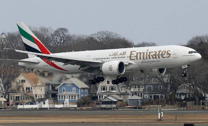 Emirates announces an order of 65 Boeing 777-9s with list price of $38 billion at Dubai Air Show