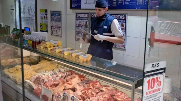 La inflación en alimentos se aceleró en noviembre por el aumento de la carne