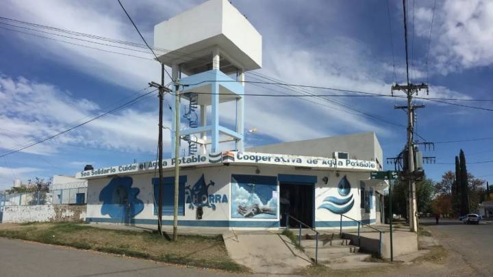 Vecinos del loteo Ruca Che reclamarán ante la Cooperativa de Agua por la falta de servicio