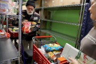 Opinion: I help run a food pantry. We can’t do the government’s job.
