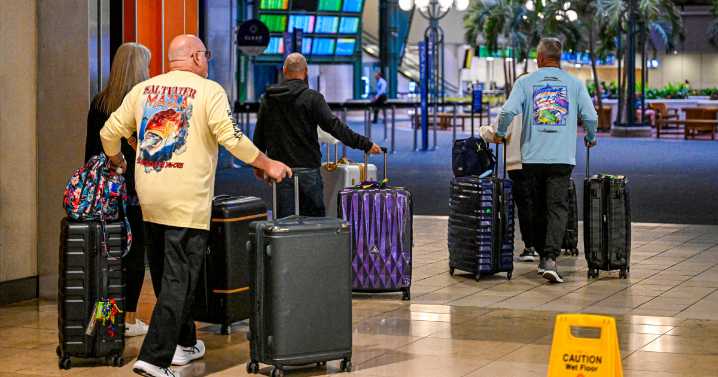 Air traffic controller shortages cause widespread flight delays amid government shutdown