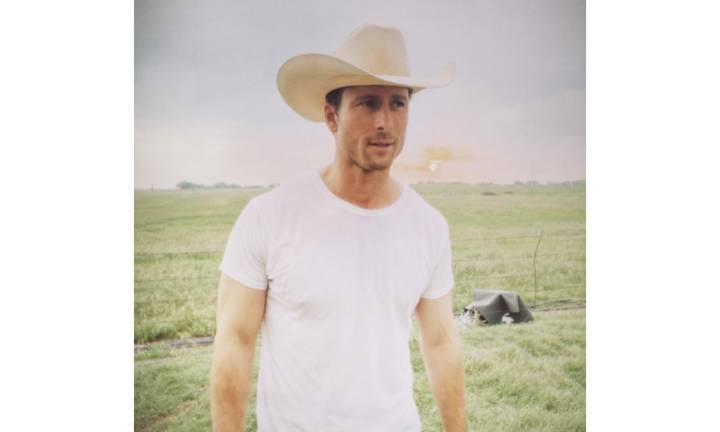 Glen Powell reveals whom he got his ‘running lessons’ from