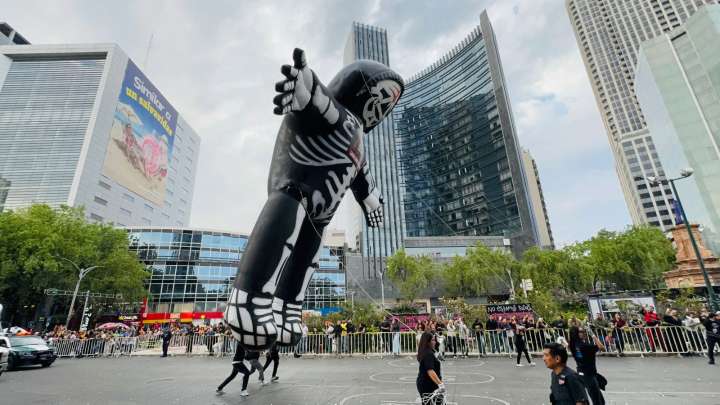 Viven 8 mil El Gran Desfile de Día de Muertos en CDMX