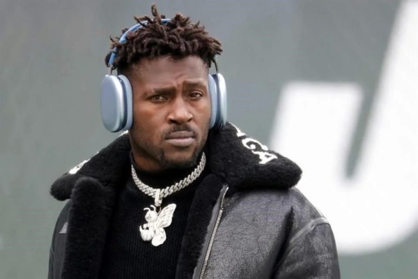 Antonio Brown se declara no culpable de intento de asesinato