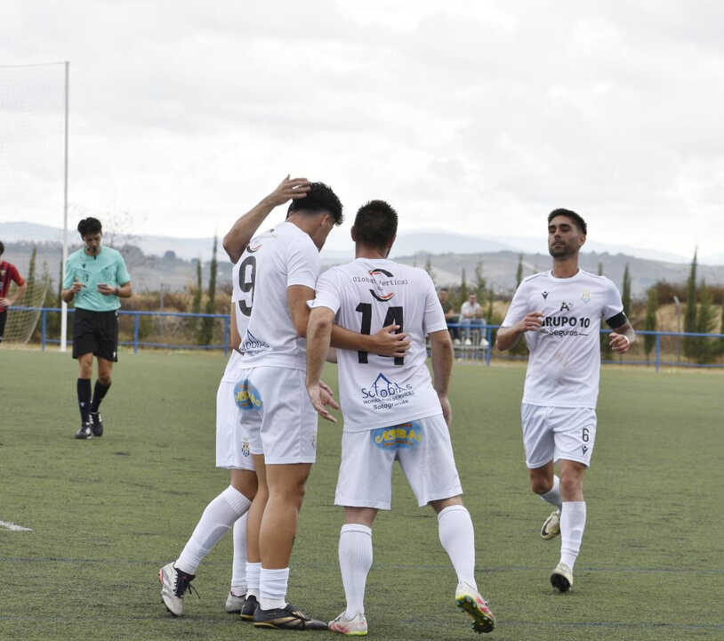 El Arcos C.F. logra en Bornos tres puntos frente a la U.D. Roteña
