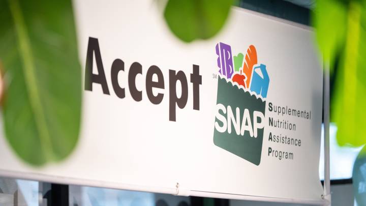 SNAP: Trump admin wins delay of food stamps order