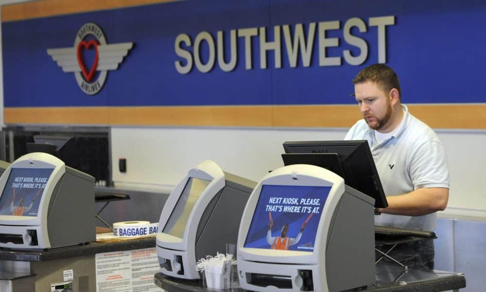 Aerolíneas advierten sobre posibles demoras tras recorte del 10 % de vuelos en EEUU