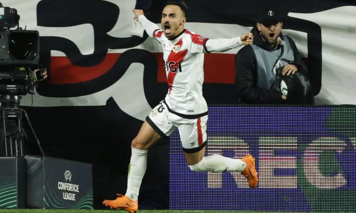 3-2. Álvaro García y el coraje del Rayo culminan una remontada de ensueño