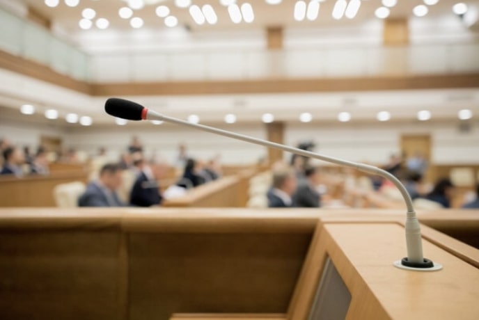 Restablecen audiencias de fianza para migrantes detenidos