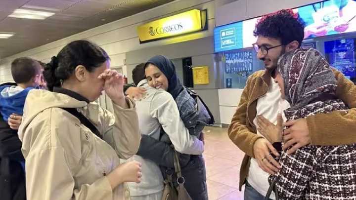 Llega a España la familia atrapada en Gaza gracias a 36.000 firmas impulsadas por un ciudadano vallisoletano