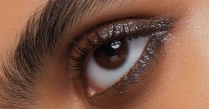 Eyeliner 'so easy to blend' on mature skin shoppers in their 60s and 70s love it gets Christmas party shade