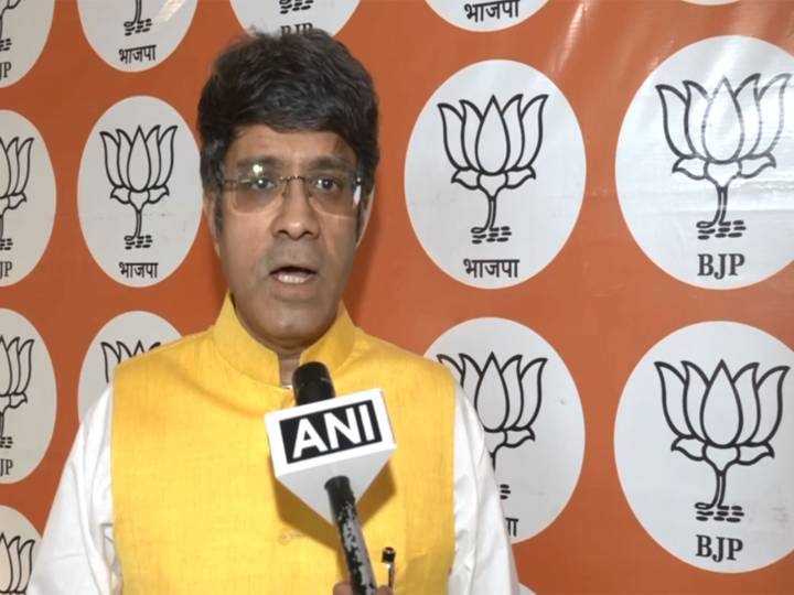 "Completely hollow hoax": BJP's CR Kesavan hits back at Rahul Gan