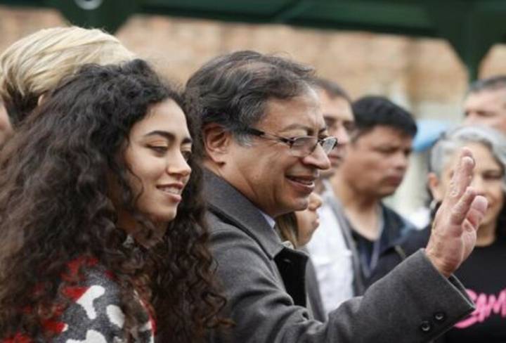 Petro califica de “barbarie” ataques en el Caribe