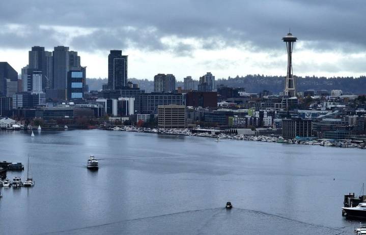 Seattle-area Thanksgiving travel: Snow lets up over WA mountain passes