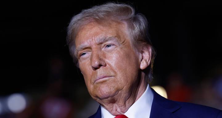 Donald Trump Snaps at Female CBS Reporter, Asks Her ‘Are You a Stupid Person?’ | Donald Trump 