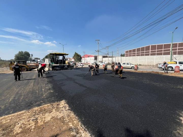 Rehabilitan 370 m² de la Avenida Huehuetoca en Cuautitlán Izcalli