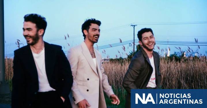 Los Jonas Brothers y su nueva película: “Una Navidad muy Jonas Brothers” ya tiene fecha y tráiler