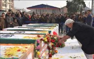 LG Sinha lays wreath to Nowgam blast victims