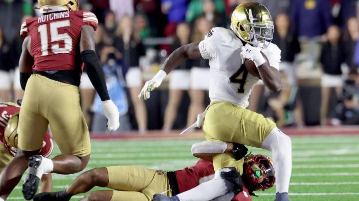 No. 12 Notre Dame escapes Boston College with 25