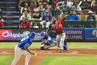 Yamaico Navarro lidera ofensiva sobre el Licey en Lidom