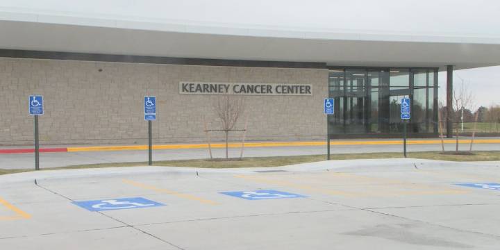 Kearney Cancer Center opens with full services