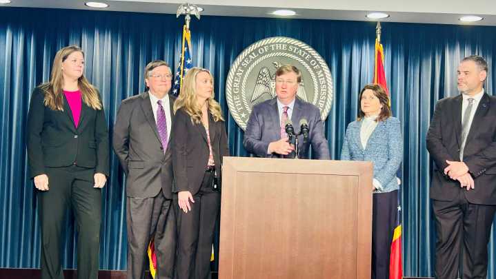 Reeves submits rural health plan for federal money. See what it says