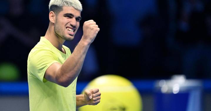 Carlos Alcaraz acaricia las semifinales y el número 1