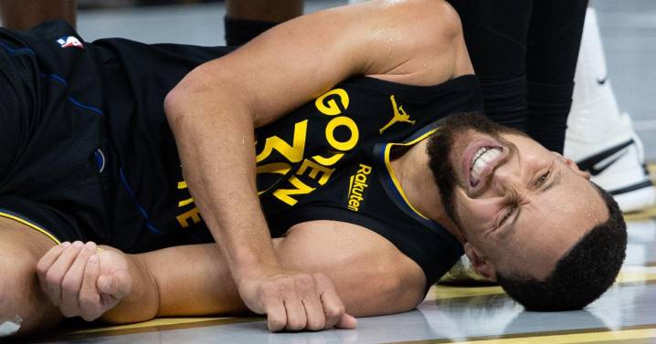 Warriors star Curry will be sidelined at least a week