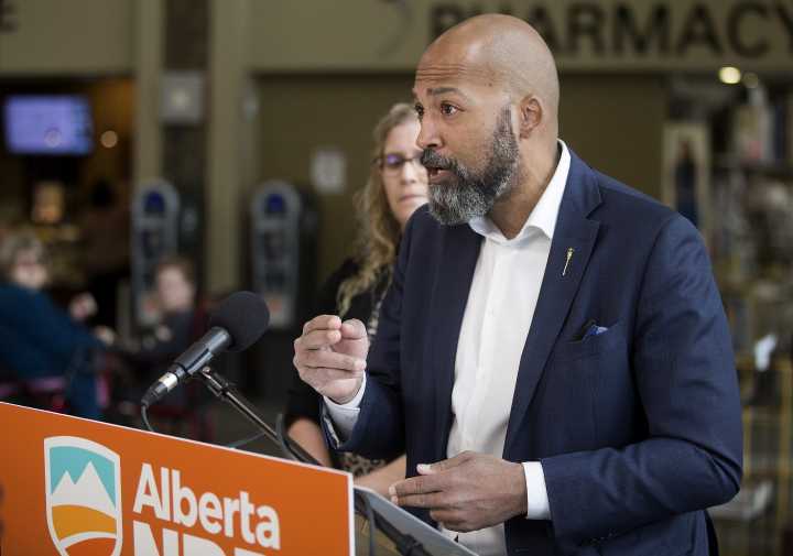 Minister blames 'human error' after NDP FOIP turns up no records