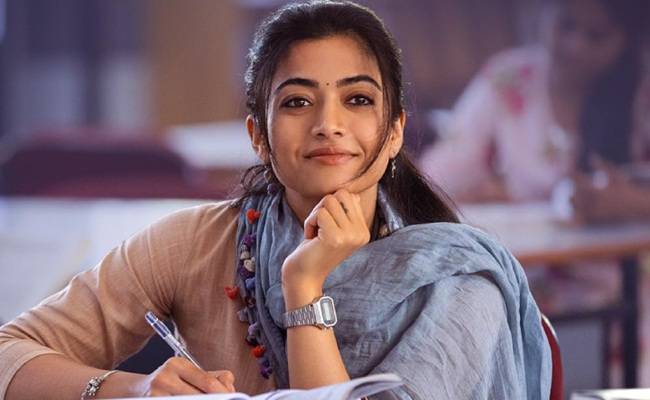 Day 2: The Girlfriend Picks Up Pace at Box Office!