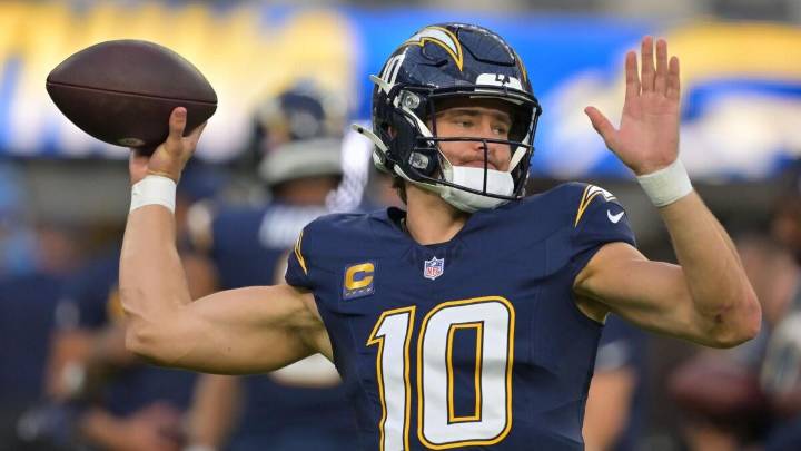 Steelers vs. Chargers odds, line: 'Sunday Night Football' predictions, picks from proven model