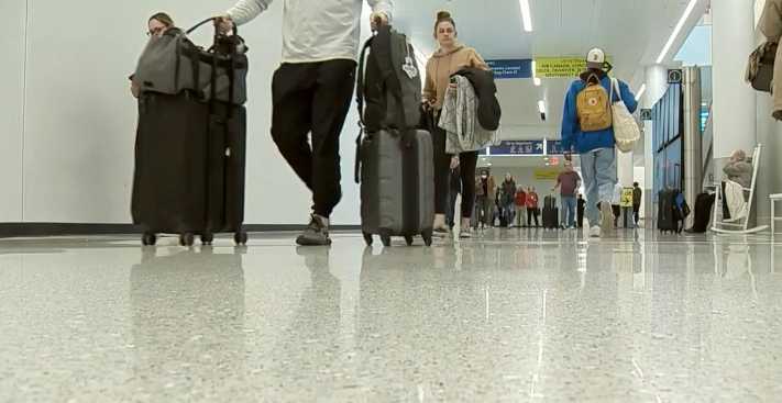 FAA reducing air traffic by 10% across 40 major airports