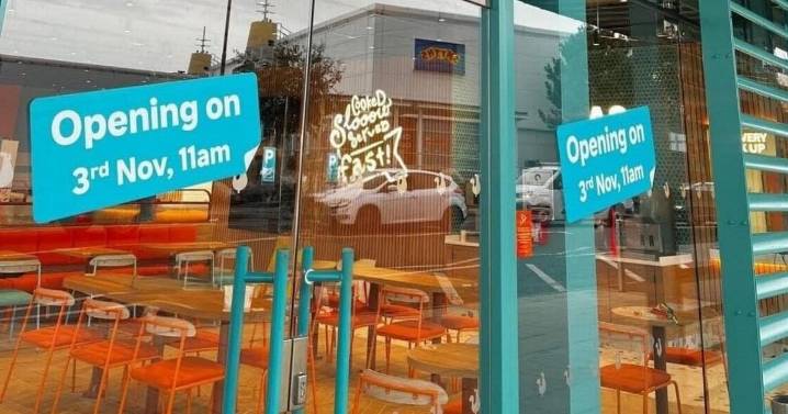 Popular Edinburgh fast food joint reveals opening date at capital retail park
