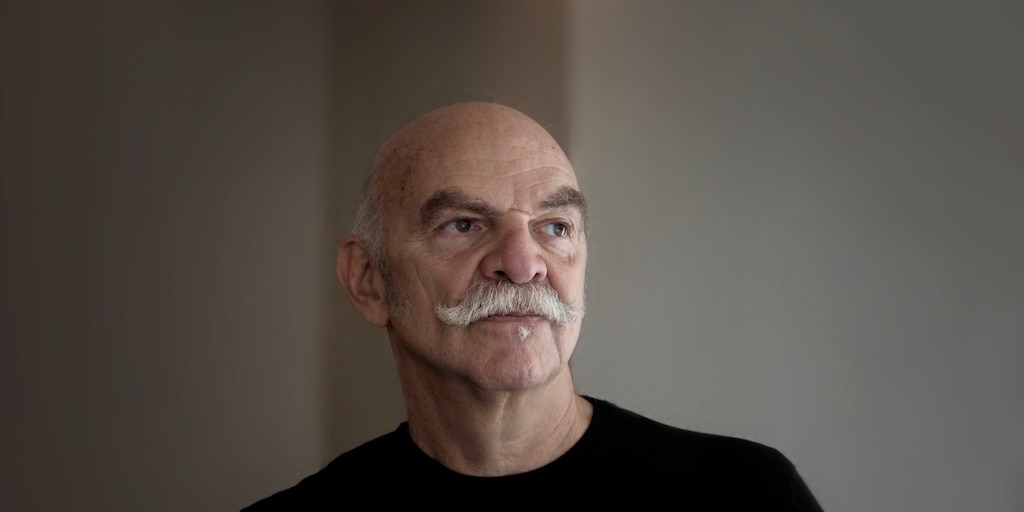 Martín Caparrós: “Inventamos religiones para creer que hay un orden, pero no hay ninguno, todo es puro azar”