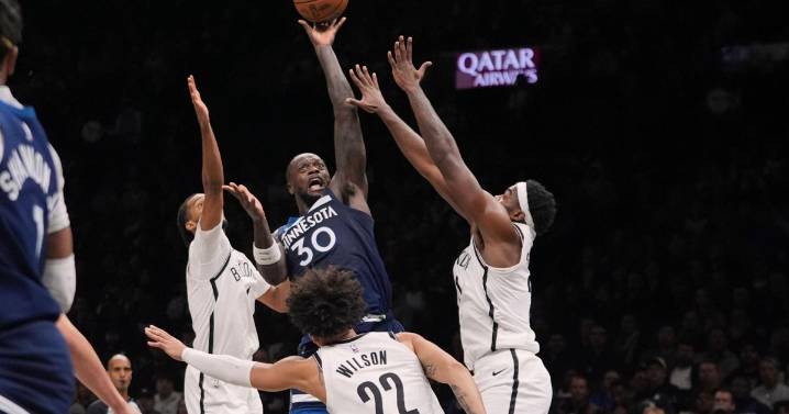 Julius Randle has a triple-double to lead the Timberwolves past the winless Nets