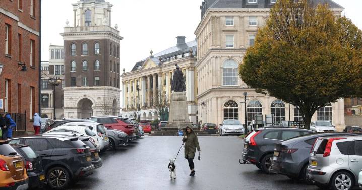 The posh UK town that's so perfect double yellow lines are considered 'graffiti' 