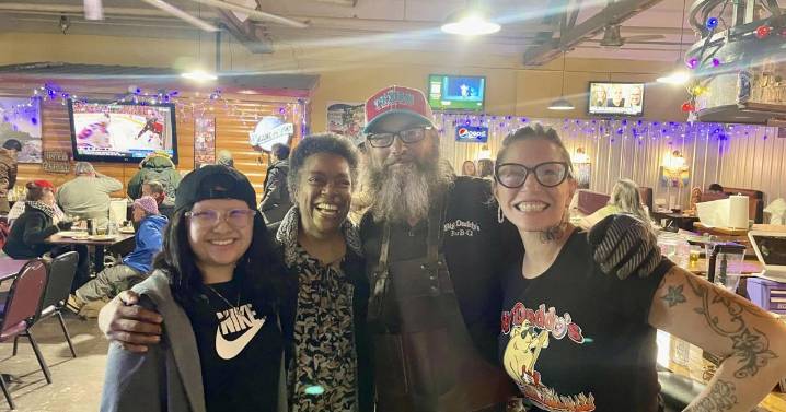 Fairbanks community shares in Thanksgiving meals